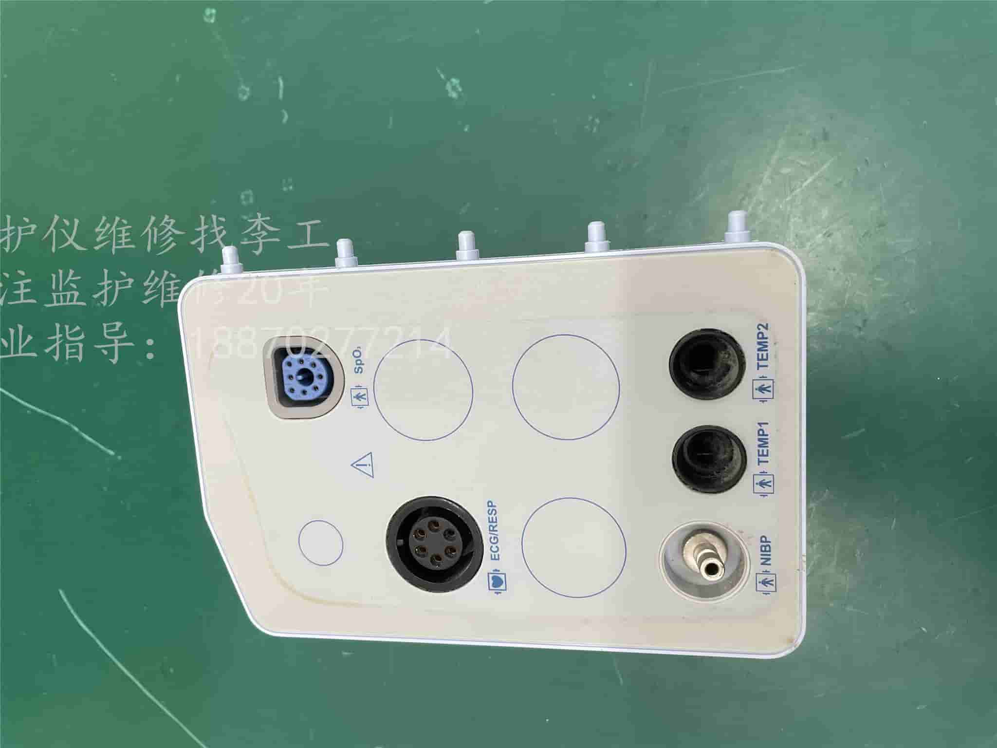 飛利浦G30監(jiān)護(hù)儀參數(shù)面板包含NIBP、TEMP、ECG、Sp02接口