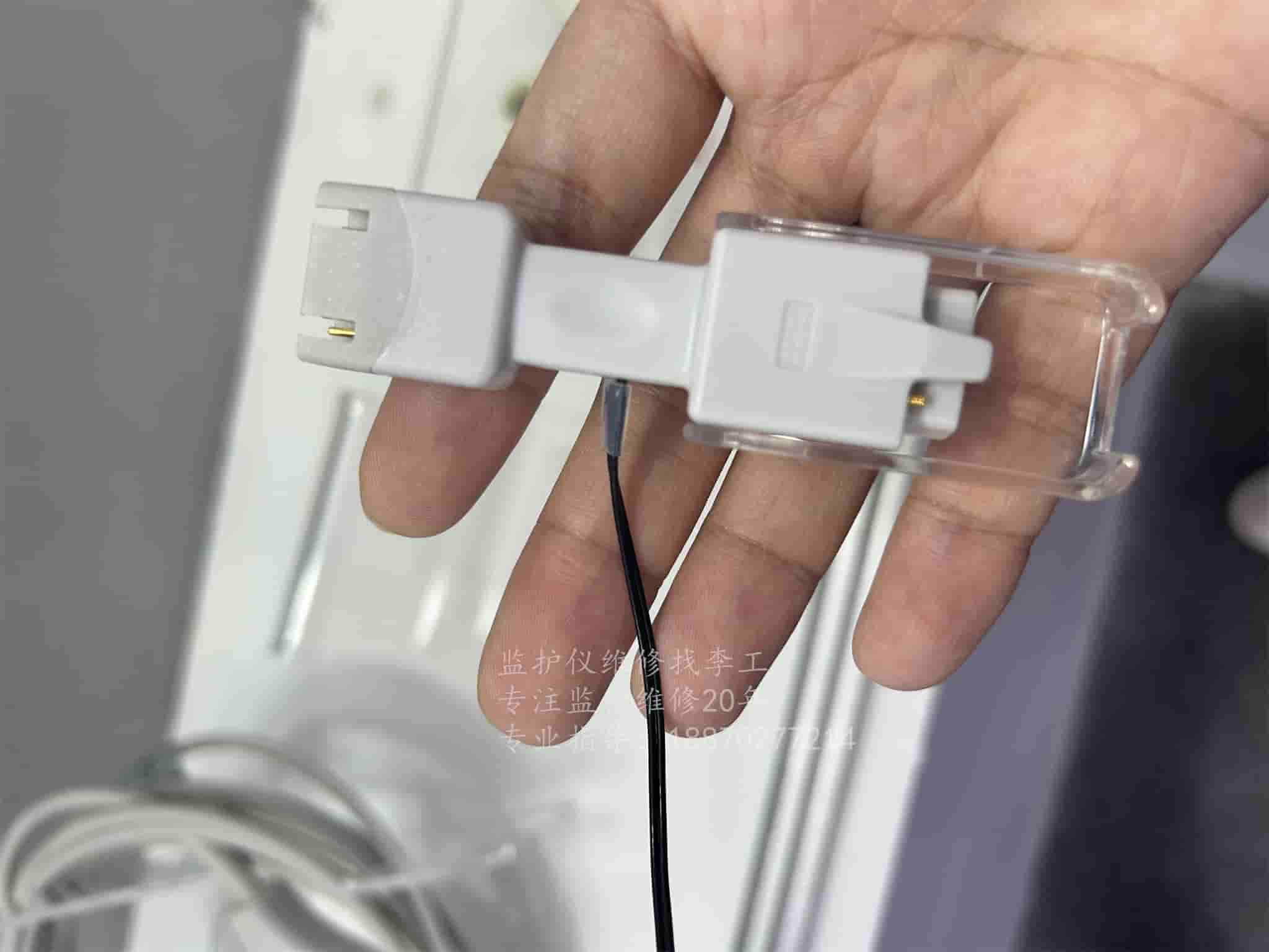 Nellcor 血氧接頭轉換器REF U700-49R (2).jpg